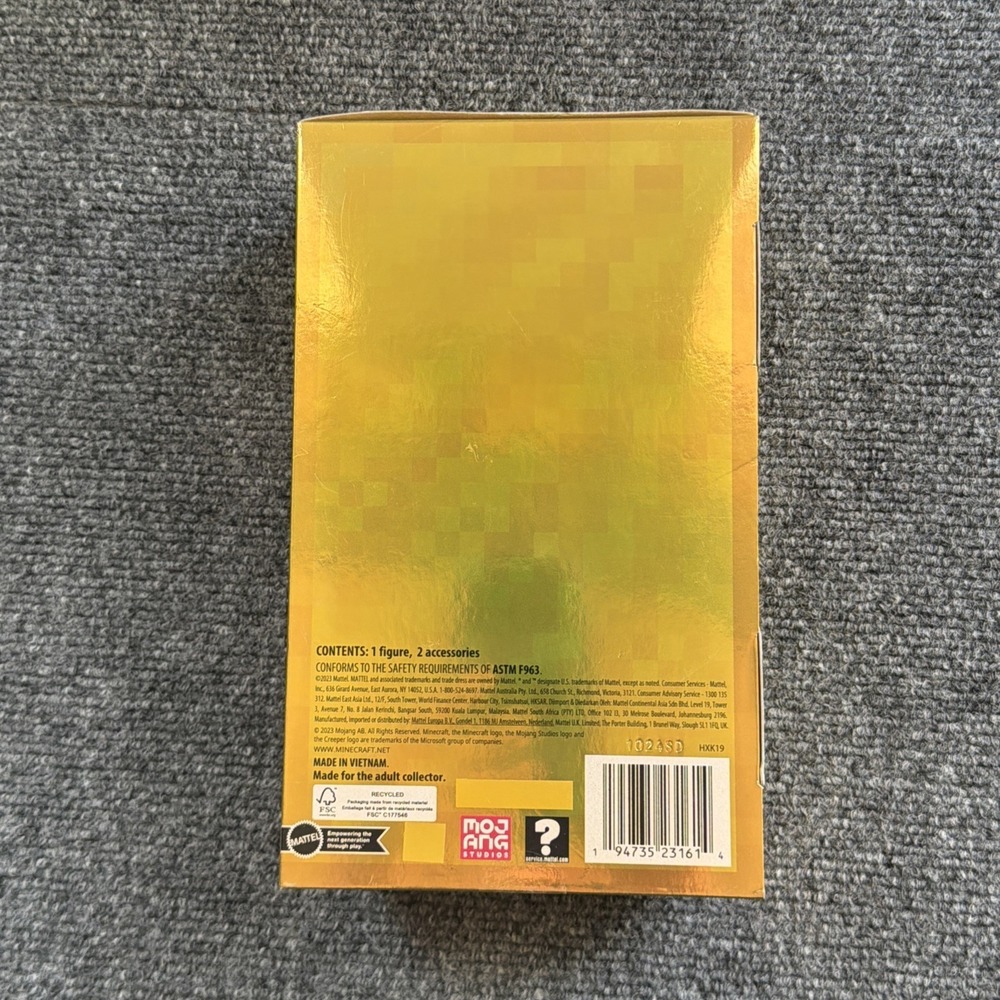 NEW-SEALED Minecraft Diamond Level 15 Years Gold Tuxedo Steve Figure Box - Picture 2 of 7